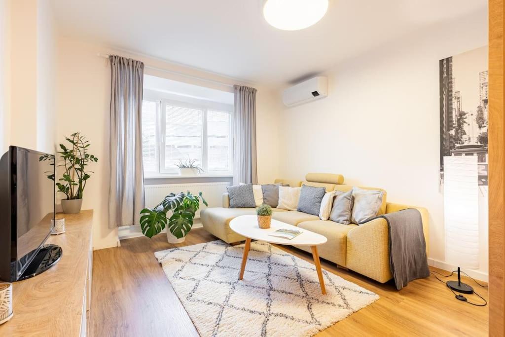 Bnb Slovakia Nivy Bliss Retreat Братислава Екстер'єр фото